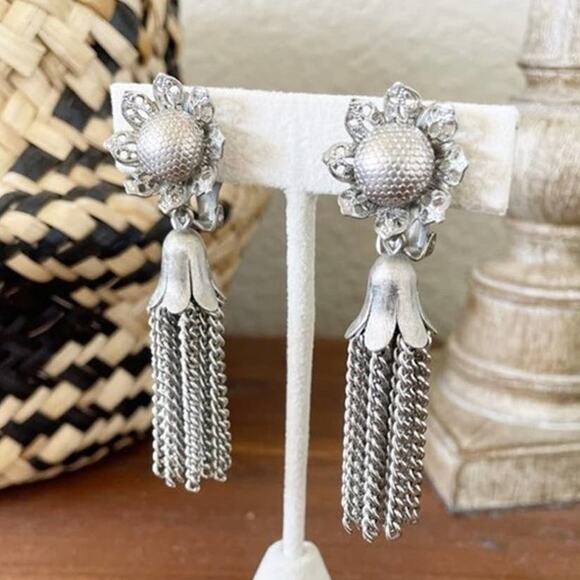 Vintage Rare Unique Sunflower Chain Tassel Dangle Clip Earrings Silver Metal - Picture 6 of 10